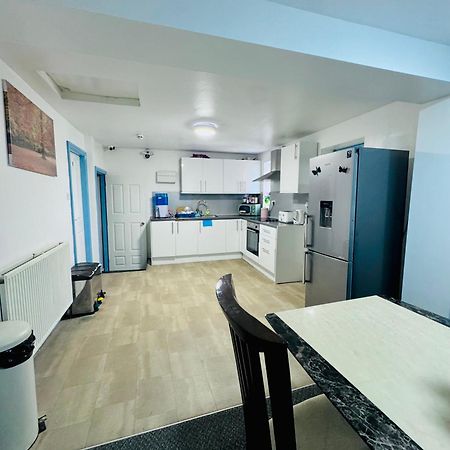 בולטון Unique Private Rooms מראה חיצוני תמונה