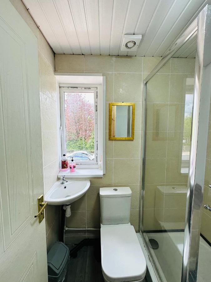 בולטון Unique Private Rooms מראה חיצוני תמונה