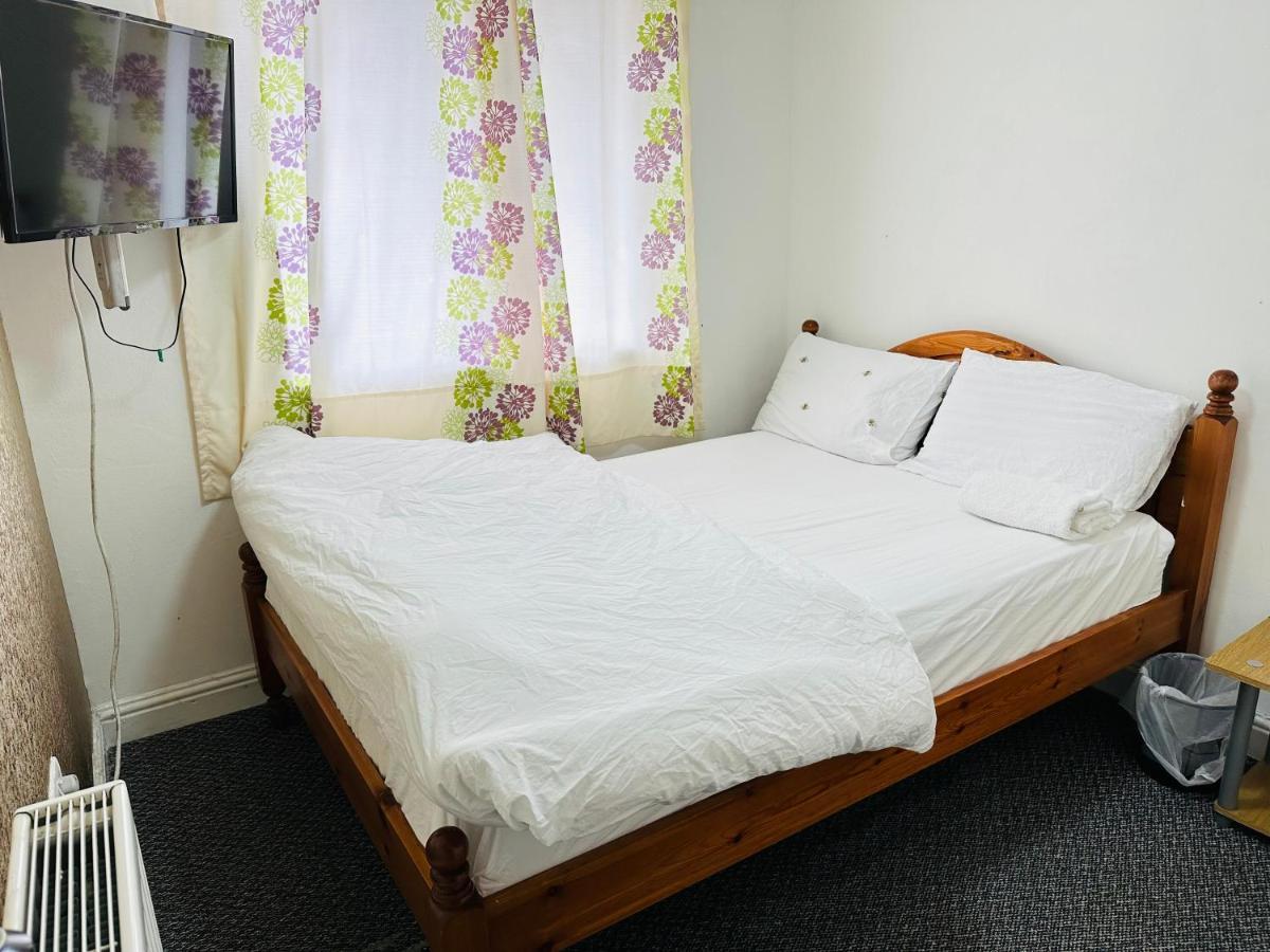בולטון Unique Private Rooms מראה חיצוני תמונה