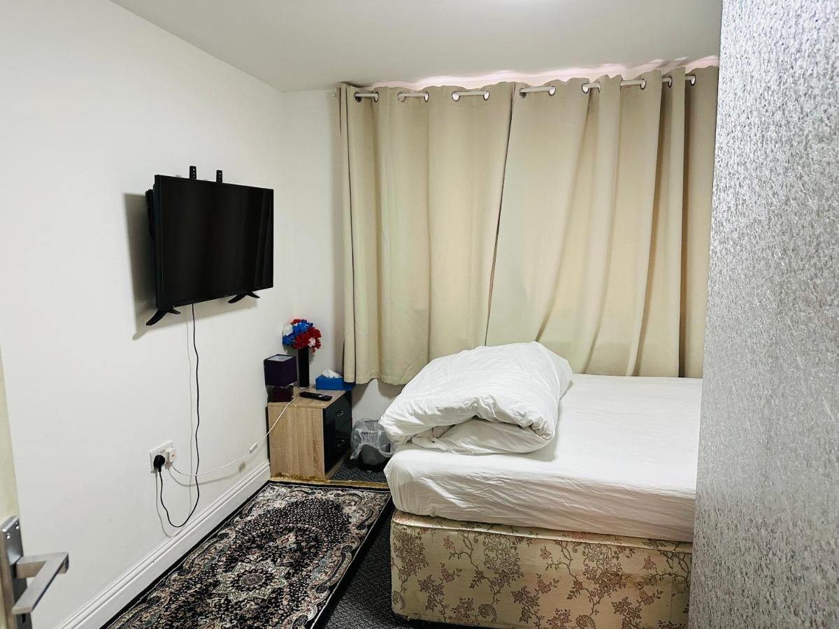 בולטון Unique Private Rooms מראה חיצוני תמונה