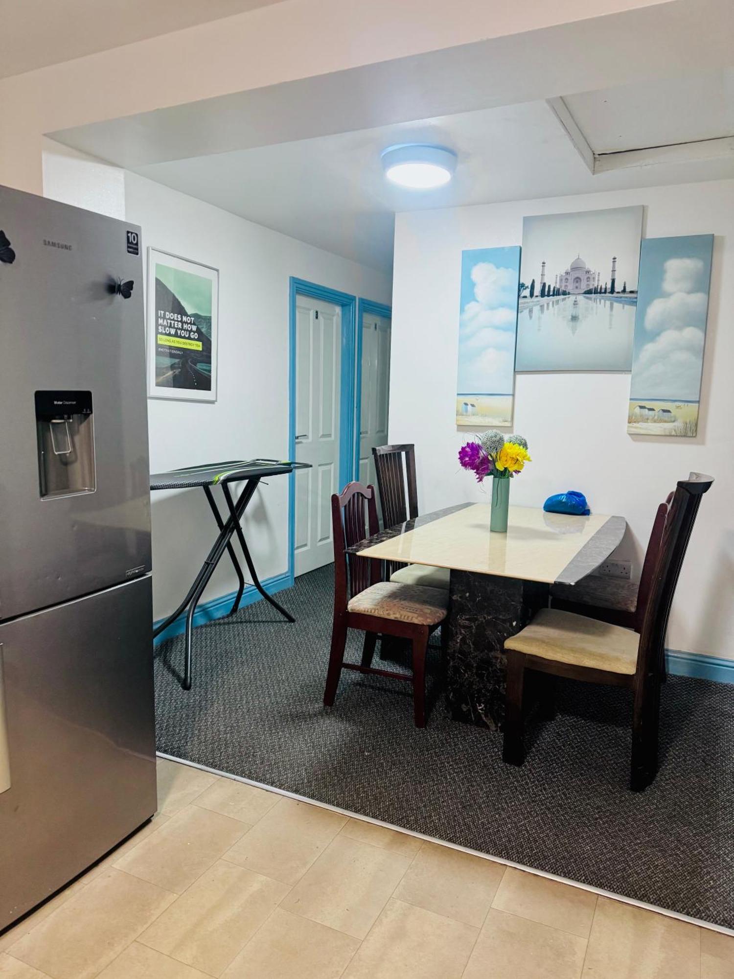 בולטון Unique Private Rooms מראה חיצוני תמונה