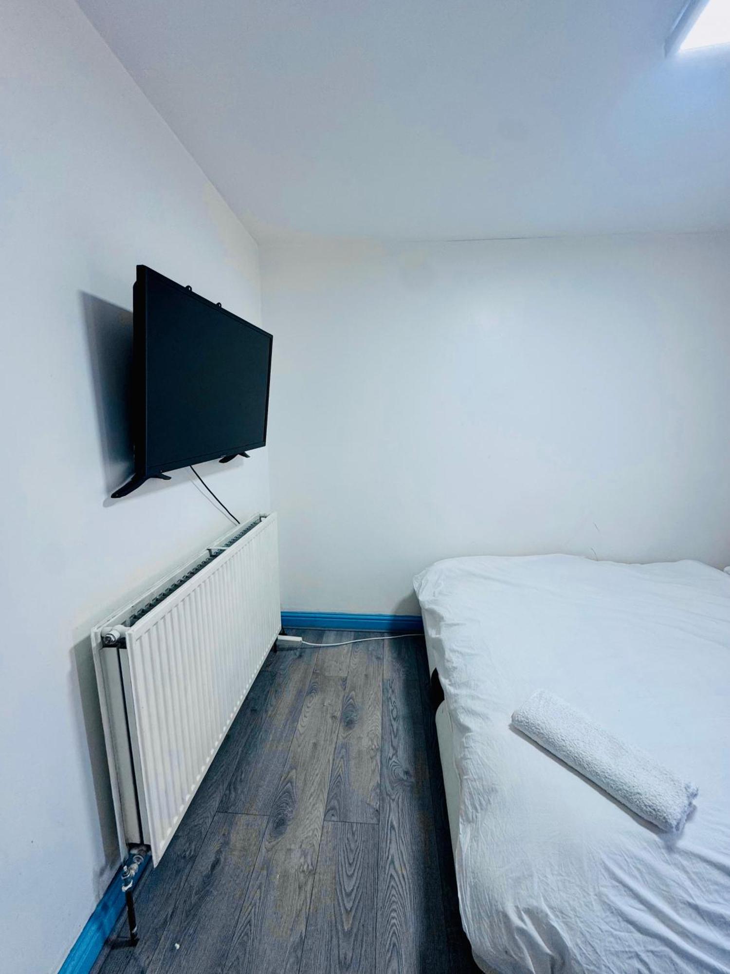 בולטון Unique Private Rooms מראה חיצוני תמונה