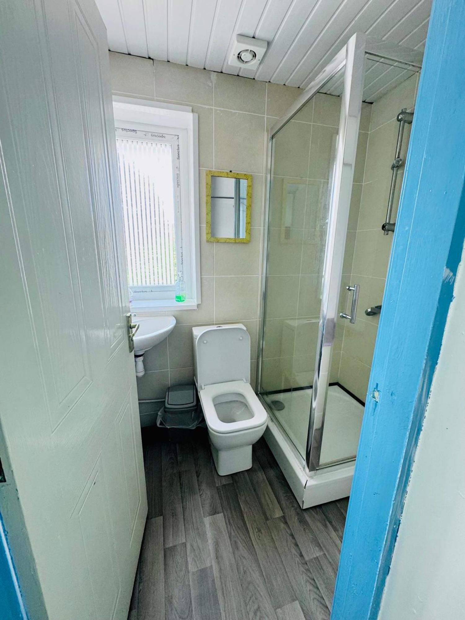 בולטון Unique Private Rooms מראה חיצוני תמונה