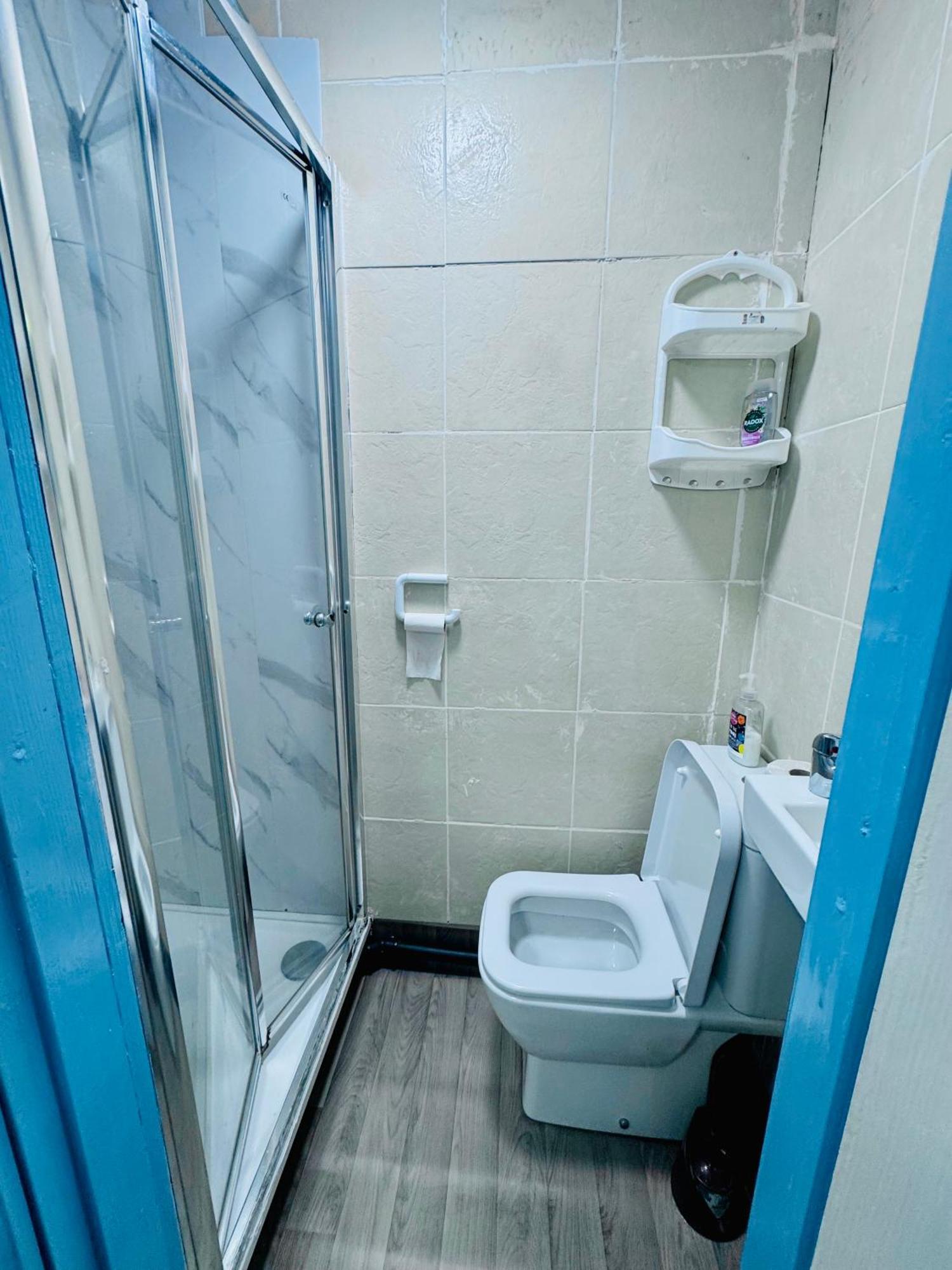 בולטון Unique Private Rooms מראה חיצוני תמונה